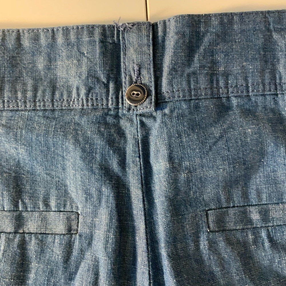 Isaac Mizrahi Denim Blue Women's Shorts NWT - Picture 5 of 7